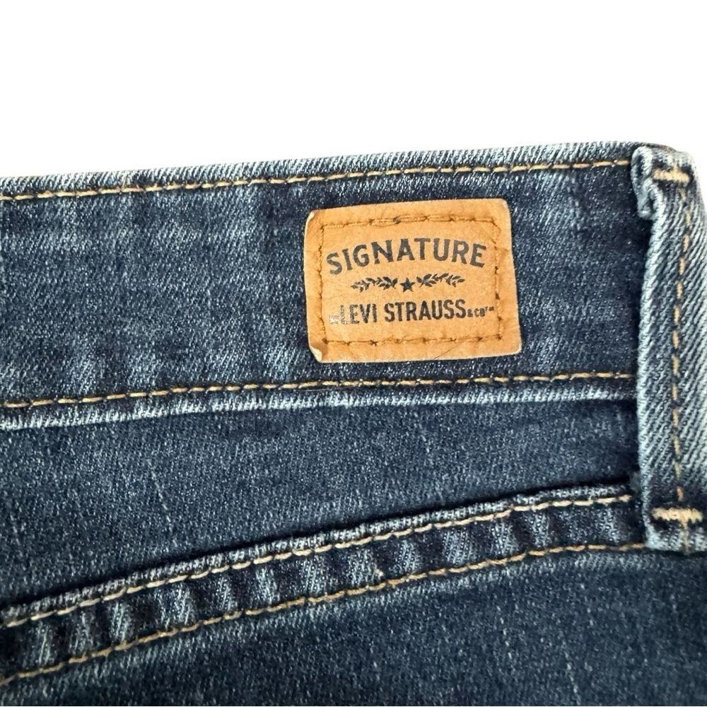 Levi's Dark Wash Skinny Jeans - Picture 3 of 8
